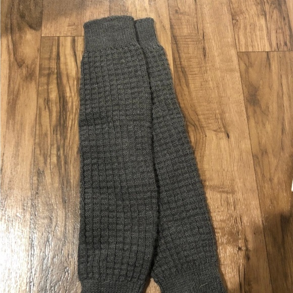 Cold Weather Accessory Bundle - Picture 3 of 5